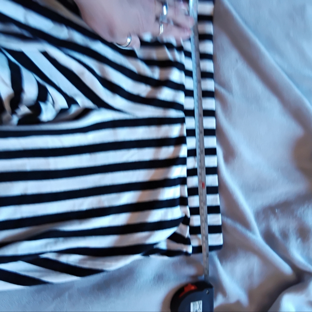 Fabletics Black and White Striped Apparel - Picture 3 of 4